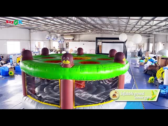Игра моли сильный удар a гигантских раздувных игр спорт игр смешных раздувных человеческая с воздуходувкой воздуха