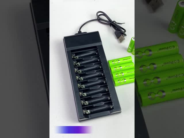 1.2V 8 スロット ニコケル金属水化 NIMH バッテリー充電器 AAとAAA バッテリー
