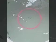 Премиум Ladodo E-8005B угловая массажная ванна с светодиодным светом водопада video