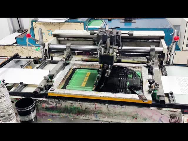 職場の安全性を向上させるためのカスタマイズ可能なプラスチック安全タグ