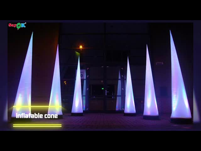 広告用の吹風機付きの色彩豊かな充電式照明飾り LEDコーン