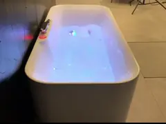 Глубокая эрономическая ванна с одним светодиодом с встроенной подушкой video