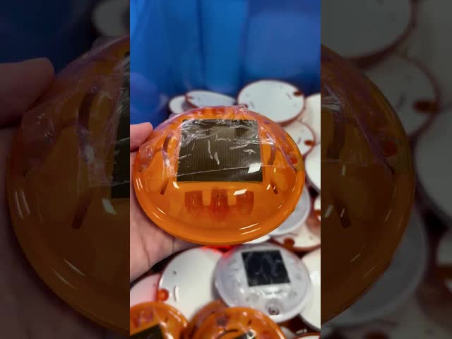 PC 太陽光 LED 道路 スタッド IP68 防水 太陽光発電の庭灯