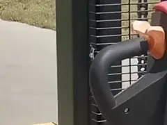 1.5кВт электрический пешеходный наборщик номинальная тяга масса 1600кг наборщик поддонов 3м video