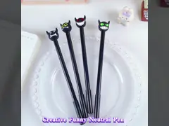 Un stylo en plastique noir Ghost Gel créatif cadeau symbole du diable