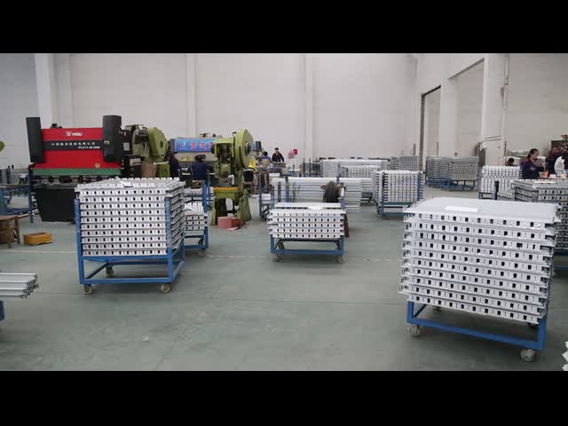 Серебристый/чернота анодировал покрашенную порошком окисленную рамку панели солнечных батарей алюминиевую видео