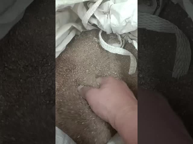 Heat Resistance Fire Clay Rectangular Furnace Bricks Low Thermal Expansion