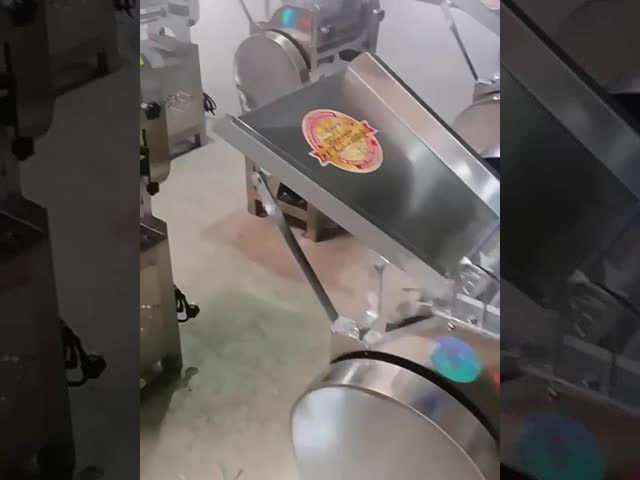 220V Stainless Steel Bakery Commercial Equipment Dough Maker 15Kg Capacity