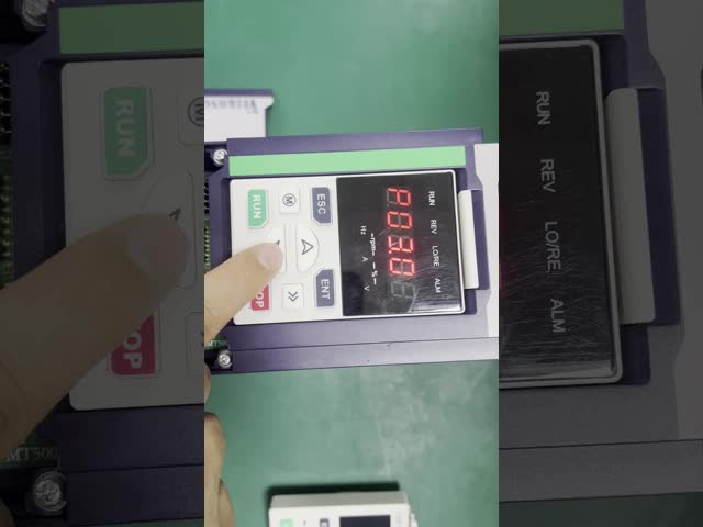 調整可能な設定 VFD 132kw 180hp インバーターのための変数周波数ドライブ