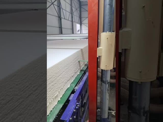 Slicer всасывания пояса машины пены верстака разделяя мягкий пенится Splitter 2150mm видео