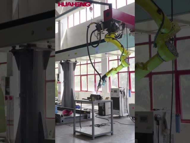先進的な製造とスマート溶接 - バケットロボット溶接製造ライン