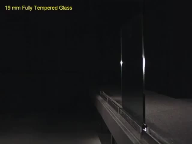 防弾型 温かい 層状 ガラス セキュリティ ドア 高い 衝撃 耐性 と 保護