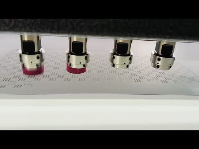 高速5ピンのCNC革孔孔打つ機械 自動革孔打つ機械