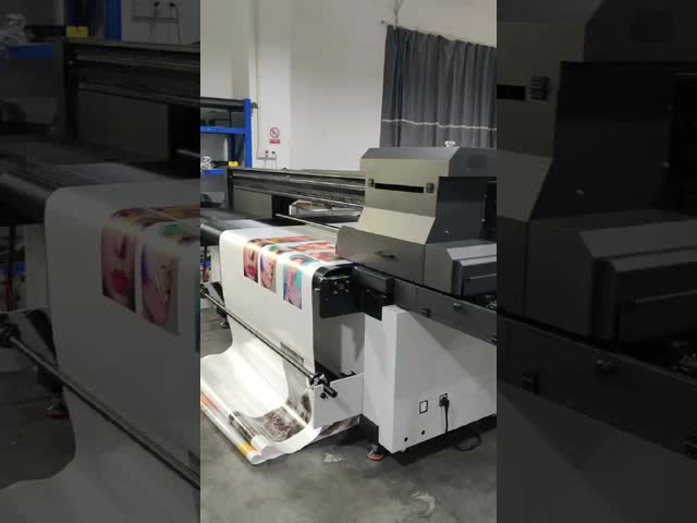 2.5M Roll To Roll Flatbed Printer With UV Inks And LED UV Curing System
