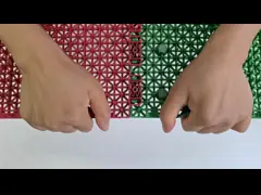 Специальный цвет ПП наружные спортивные плитки Легко устанавливать кожа текстурированной поверхности