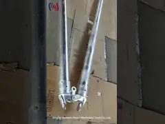 Sebuah Bentuk Alat Merangkai Tiang Gin Tubular Pada Alat Ereksi Menara