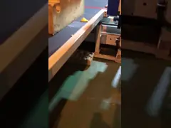 Dubbel mes CNC-contoursnijmachine Vibratiemes Oscillerende PU-schuimspons