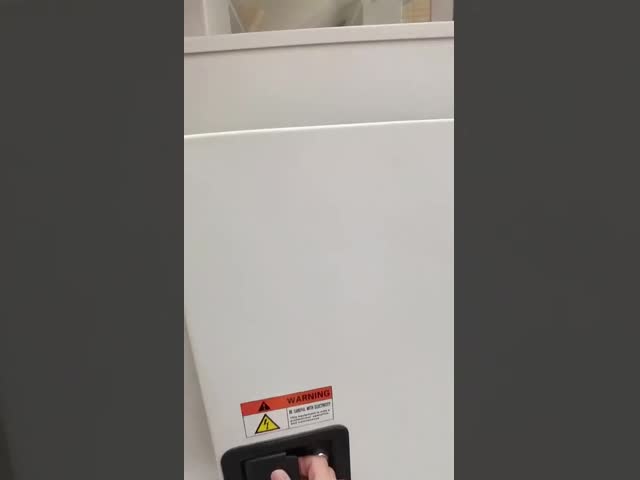 カスタマイズされた色 携帯太陽光セキュリティ監視カメラ 農業用ライト LEDトレーラー