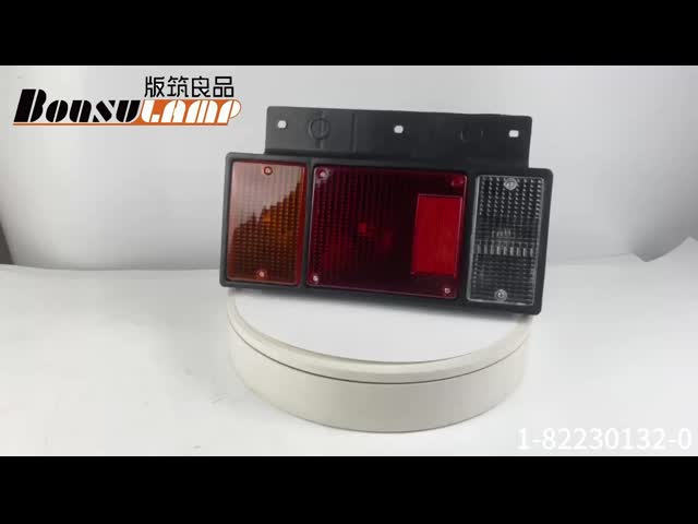 OEM Standard Size 1-82230132-1 Tail Lamp For Isuzu FVR FSR113 700P 1822301321