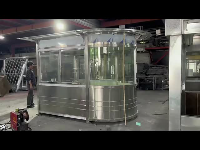 150 х 150 х 250 см Дом охранника, окрашенный с внутренним столом