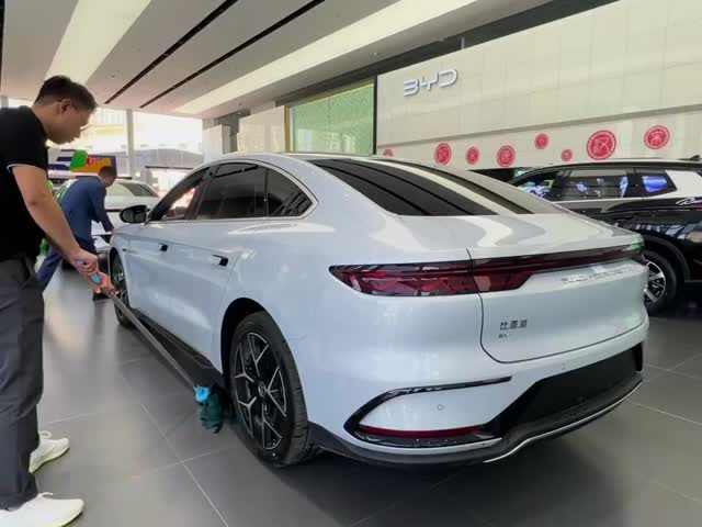 BYD Han EV 2025 EV 701KM Premium Edition Средний и большой автомобиль Чисто электрический
