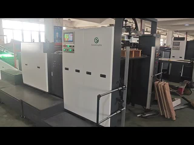 5500PCS/H本の点の付着力のステッカーのための紫外線コータ