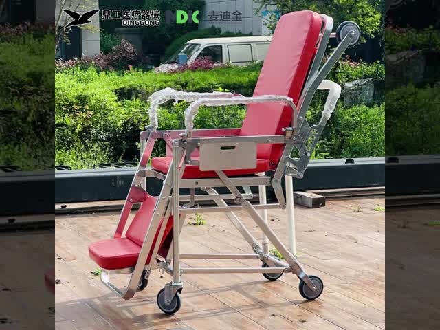 アルミ合金椅子型救急車ストレッチャー 調整可能な背面 緊急救助と制限されたスペースでの救助
