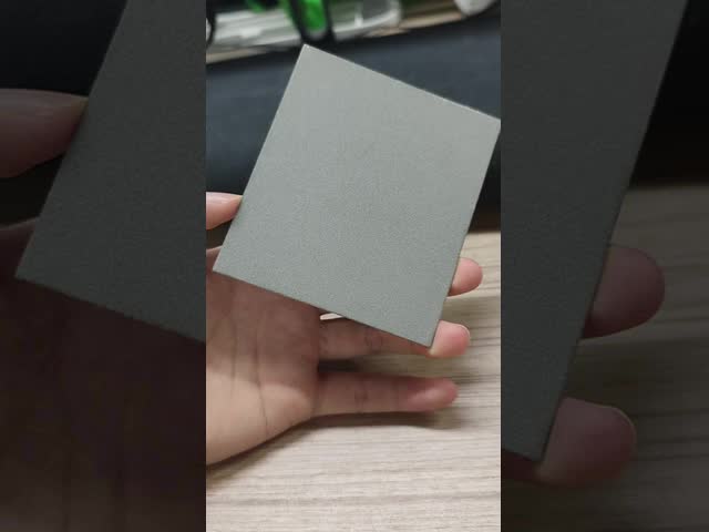 0.15mm-2mm 純粋なニッケルフェルト 不対称のグラデントガス拡散層材料