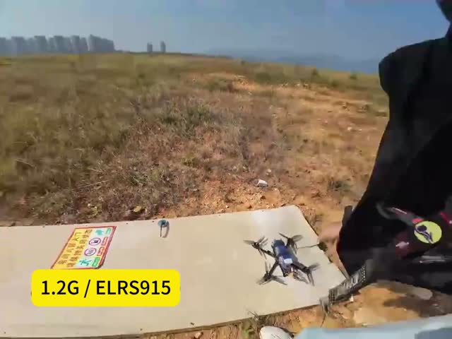 1.2G 5W 無線ビデオ送信機と受信機 1.2Ghz VTX VRX 1080-1360M FPV ビデオ長距離送信