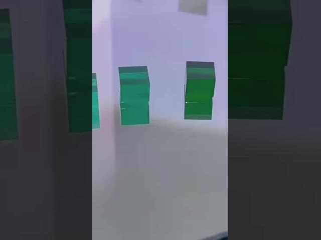 オリーブ緑色 サファイア 粗い宝石 合成 99.999% Al2O3 硬さ モス90