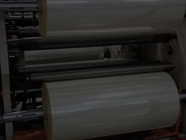 高品質の透明な35mic ブロー鋳造 PVC PETG CPET収縮フィルム ボトルラベル