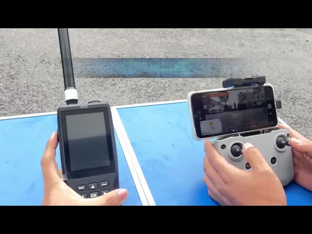 Handheld Drone Detector with 3KM Detection Range and 400MHz-6GHz Frequency Detection Using Spectrum Feature Identification