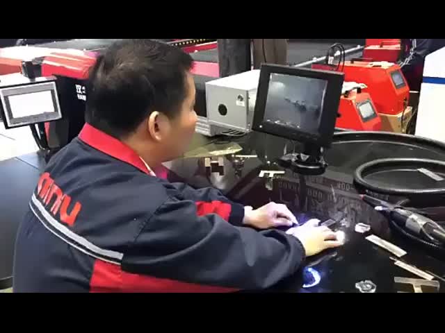 水冷却 広告 メタルレーザー溶接機 220V 50Hz