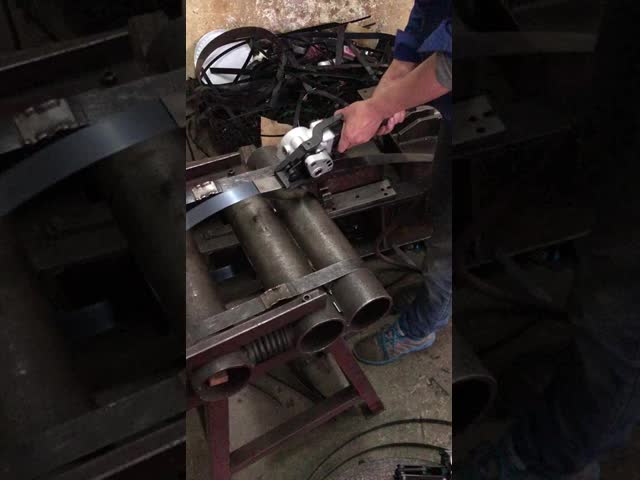 0.4MPa - 0.6MPa スチールストラッパーツール 19mm 自動パレット包装機