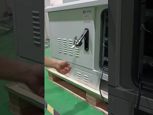 電気通信機器のための2コンパートメント耐候屋外キャビネット 高性能抗腐蝕性とIP55保護