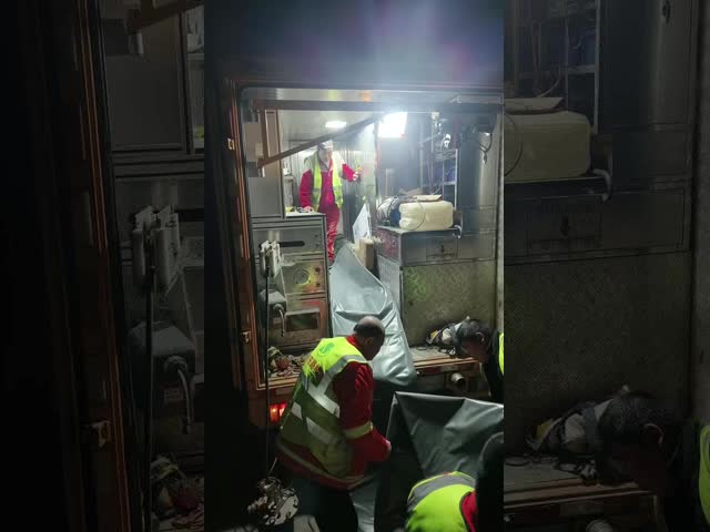 都市・農村間の下水管を並べる治療紫外線CIPPは治された設置されている管のライニング プロセスを修理する