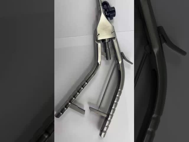 Steel Rachet Gun Type Handle Laparoscopic Needle Holder for Surgical Equipment Sale