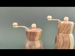 Natural Wood Color Wooden Salt And Pepper Grinder Set