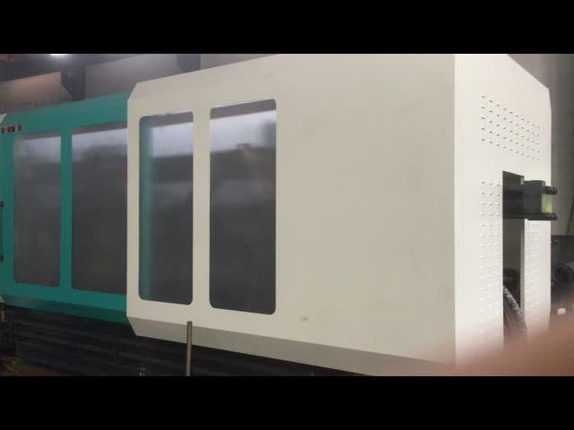 200-300T PVCパイプフィッティング鋳造機 6.5KW 熱力 15KW パンプモーター 16Mpa パンプ圧力