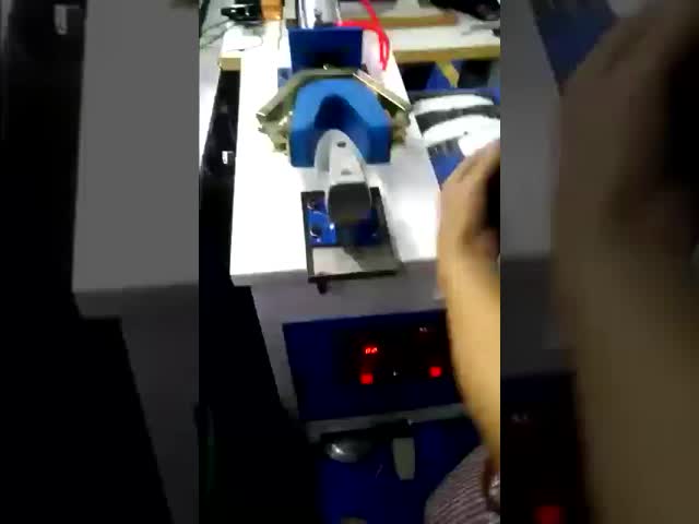 前熱靴造形機 N.W/G.W 45kg/65kg 操作が簡単