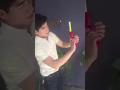 Pistola tenuta in mano Toy Fireworks 0.025CBM Logo Customized dei bambini