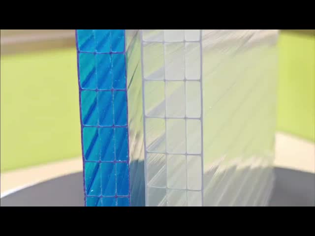 Customizable Colorful Four-layer PC Hollow Sheets Highly Resistant For Building Against Strong Sunshine