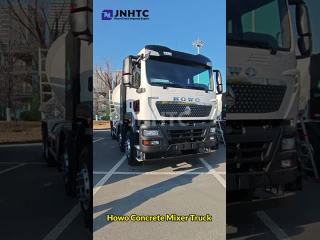 371HP 8X4 12の車輪のトラックミキサのトラック