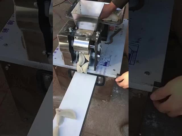 エムパナダメーカーの電気スプリングロール 完全自動パンプリングマシン