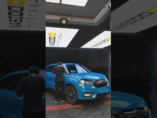 High Stretchable 7.5 Mil Thickness PET Brilliant Blue Color Wrap Film with Customized Logo for Car Paint Protection