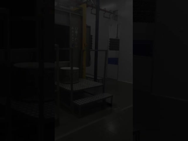 プロの自動車コンポーネント粉末コーティングラインとモノレールコンベヤーシステムとPLC制御ユニット