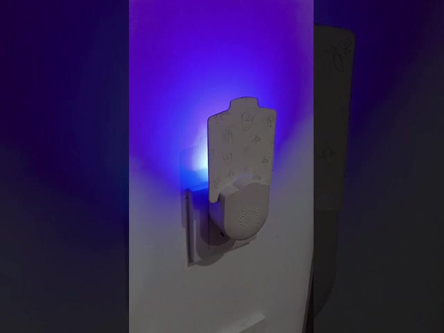 白色ABS装置 0.8W UVライト 蚊を誘致する 蚊殺しランプ 室内使用 プラグイン 飛ぶ昆虫の罠