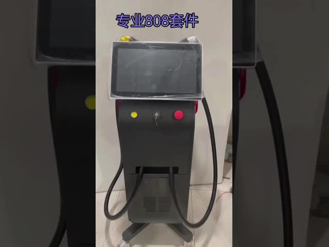 ドイツ から 輸入 さ れ た 10 つの レーザー 棒 を 備える 高 周波 の 二极管 脱毛 レーザー 装置