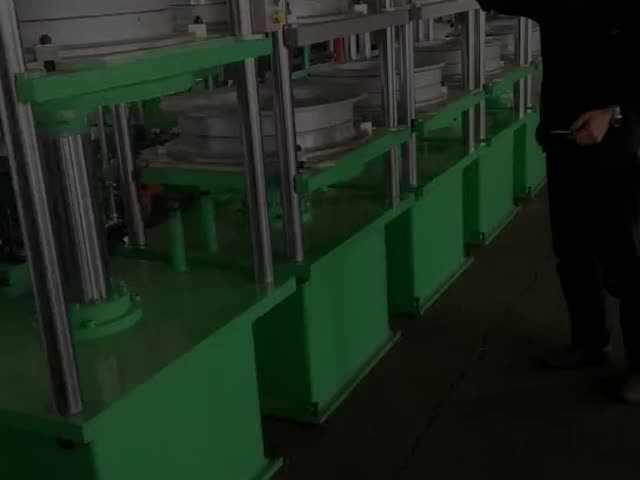 モーターサイクルのタイヤのカプセル・ヴァルカリ化機械