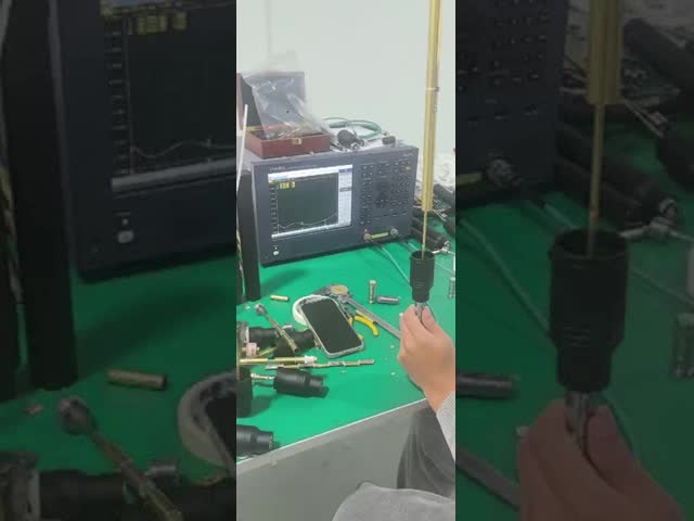 3.5dbi 円極化オムニガラスファイバーアンテナ 防水車両マウント方法